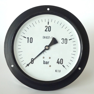 مقياس ضغط المنفعة الأبيض 150 مم 40 بار بوردون أنبوب قياس الضغط صندوق فولاذي أسود
